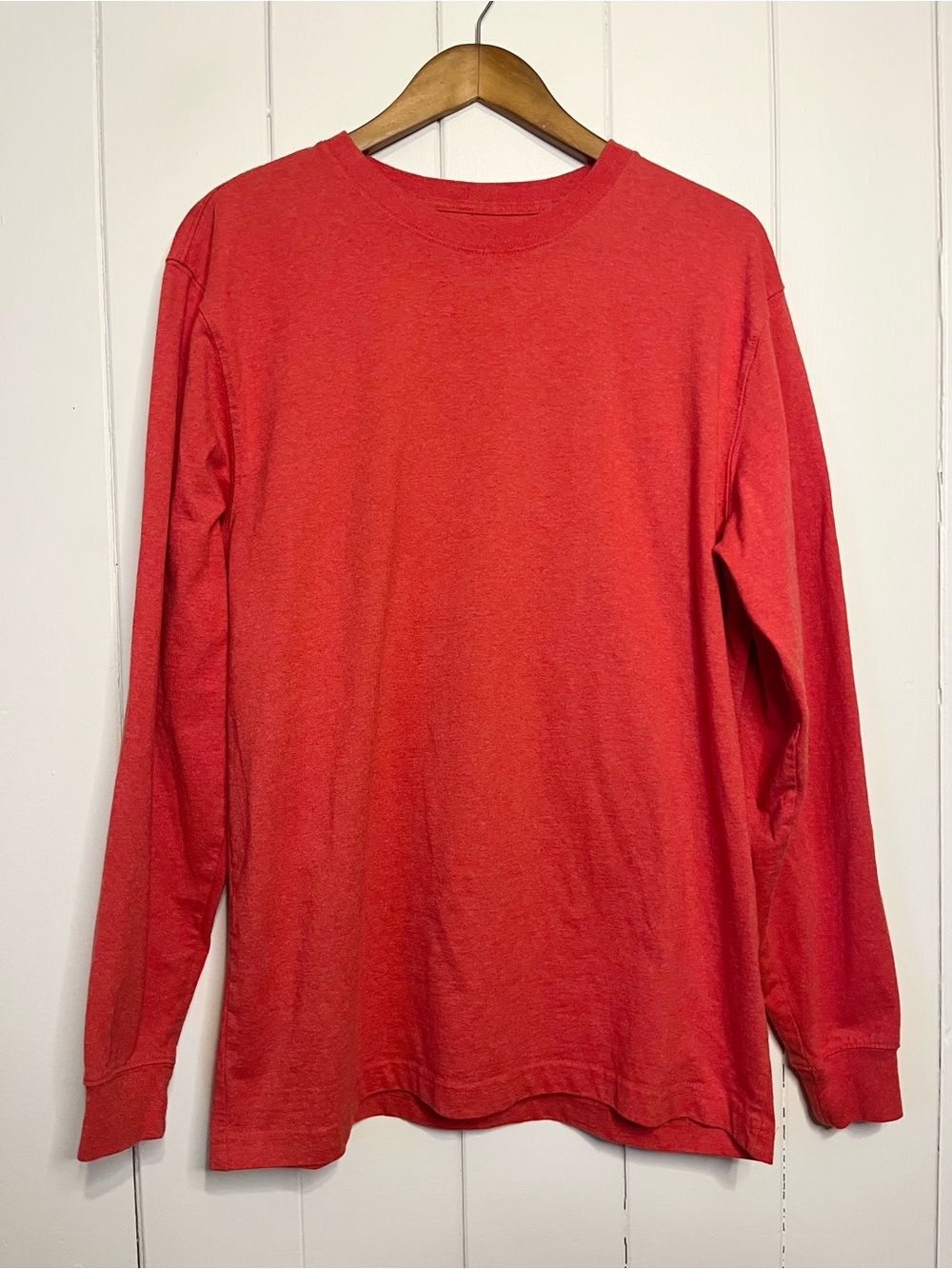 Carhartt Orange/Red Loose Fit Long Sleeve Top. Size Medium. - Picture 2 of 5